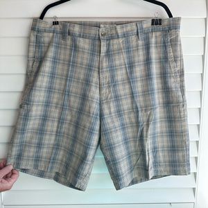 Men’s flat front relaxed fit Dockers plaid shorts W38